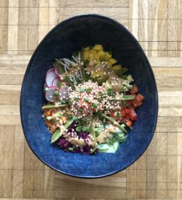 Poké Bowl mit Lachs